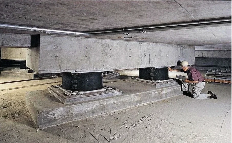 Projeto de Isolamento Sísmico de Base em Salvador